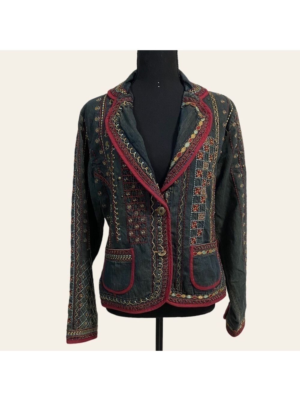 Chico’s Blazer women’s size Medium Embroidered studded Blazer Jacket